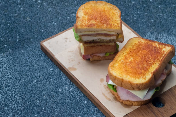 istock Close up chicken cordon bleu sandwich. (selective focus) 885387934