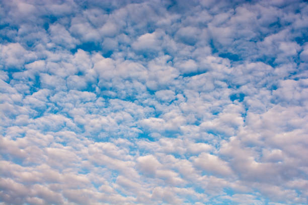 istock Dark and grey clouds found in the sky 885418358