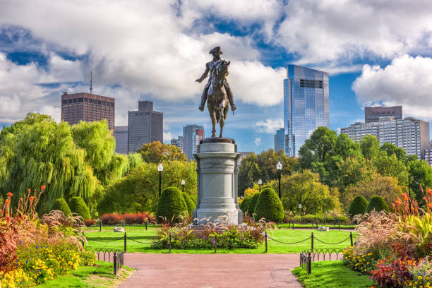 boston public garden - monuments imagens e fotografias de stock