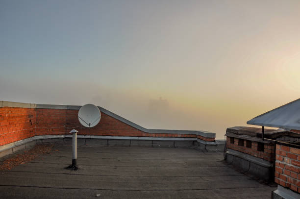 istock The house is not visible due to fog. 885457538