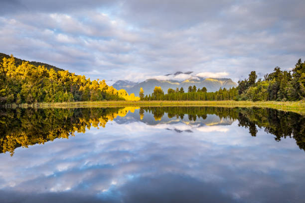 istock Lake Matheson, New Zealand 885461464