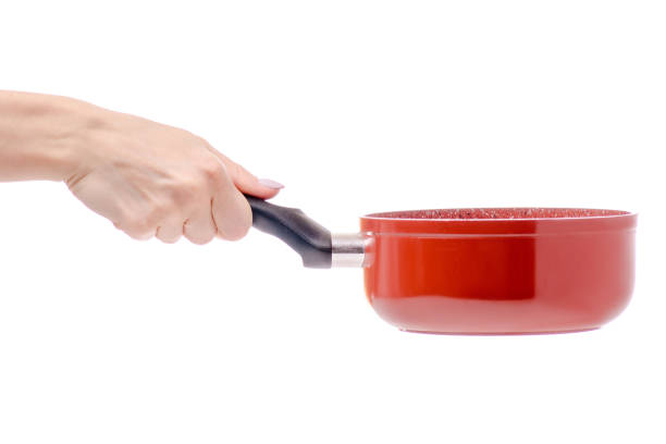 istock A pan of a ladle in hand 885522044