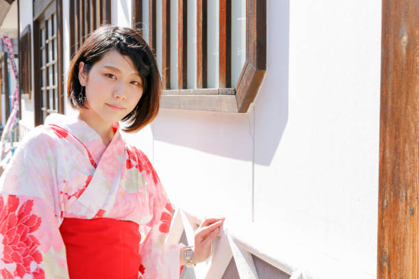 istock Young Japanese women 885522702