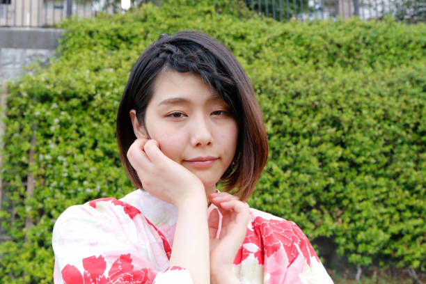 istock Young Japanese women 885542552