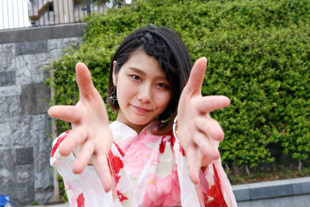 istock Young Japanese women 885548458