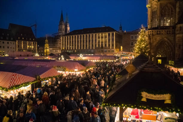 istock Christmas Market: Wide Shot of the Stalls 885566448