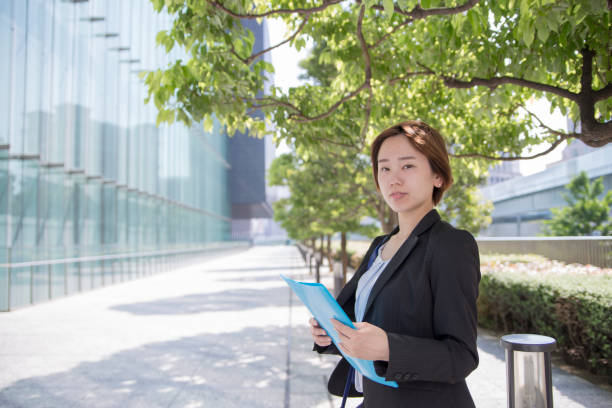 istock Young Japanese women 885566662