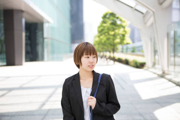 istock Young Japanese women 885566700