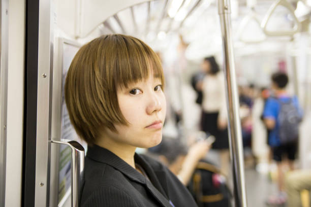 istock Young Japanese women 885606948