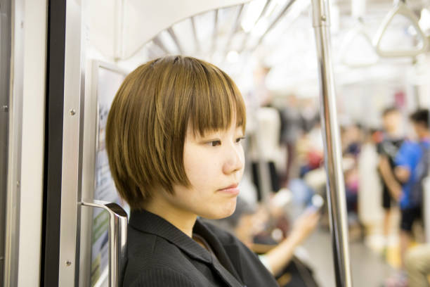 istock Young Japanese women 885607026