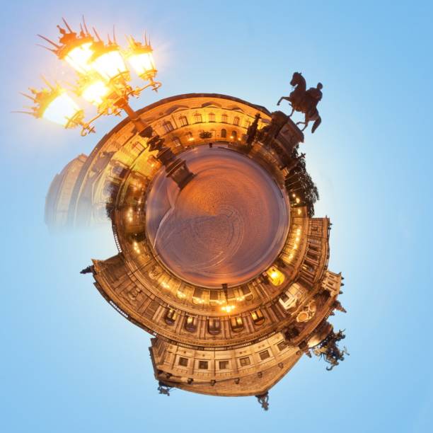 istock Visiting the Semper Opera of Dresden at night 885662630