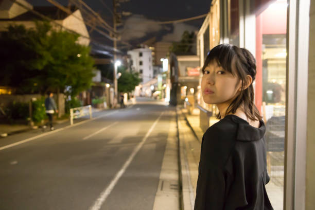 istock Young Japanese women 885665276