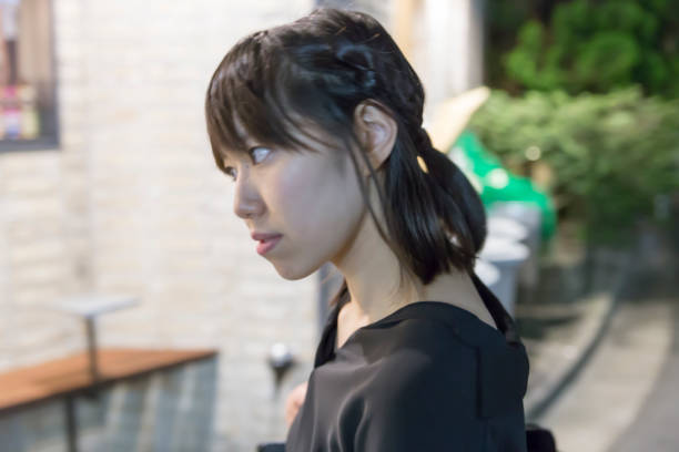 istock Young Japanese women 885670410