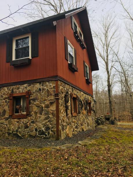 istock Mountain chalet in Pennsylvania. 885709174