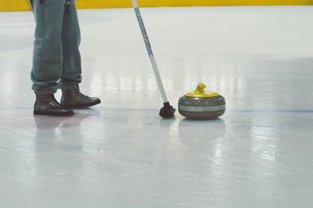 istock Playing a game of curling. 885786508