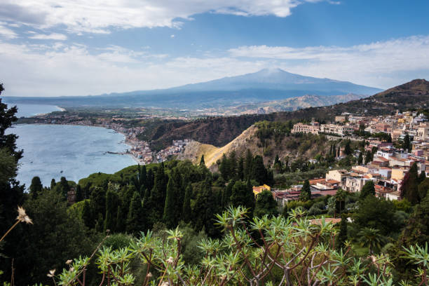 istock View to Etna over Taormina in Sizily 885915414