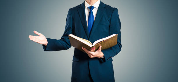 istock Books and businessmen 885939626