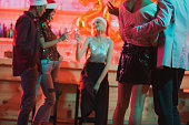 multiethnische-freunde-auf-silvesterparty.jpg?b=1&s=170x170&k=20&c=8NbPkjlzi-VrdOFM4LR9grJGs0GDhr8gguotAT8GcaM=