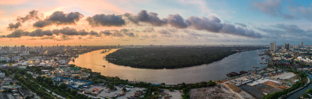 istock Chao phraya river Bangkok in Morning Aerial View 885959328