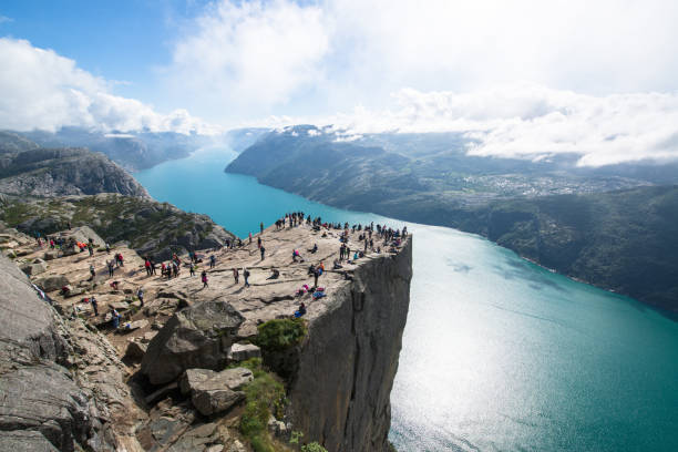 pulpit rock, norwegia - norway island nordic countries horizontal zdjęcia i obrazy z banku zdjęć