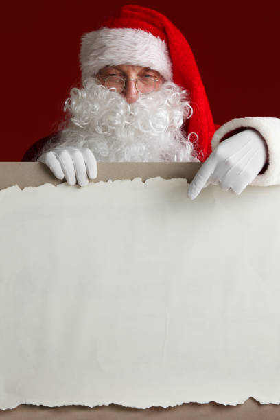 istock Santa Claus with vintage paper 886068316