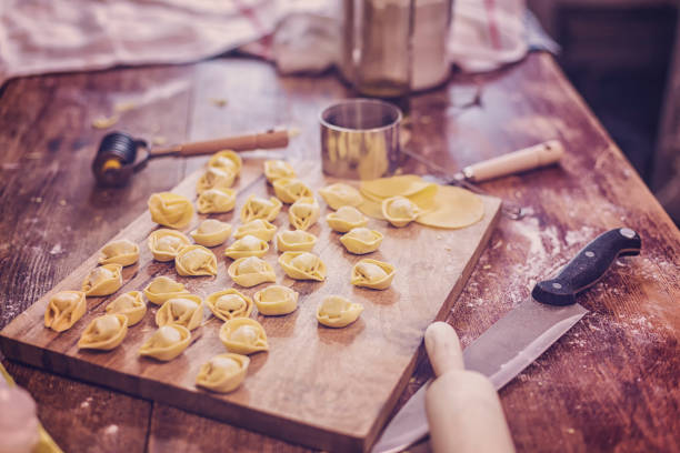 istock Preparing Homemade Tortellini Pasta 886119514
