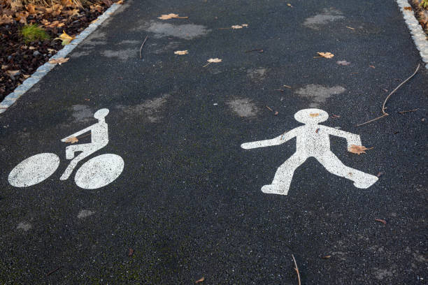 istock Cyclists and pedestrians 886129060