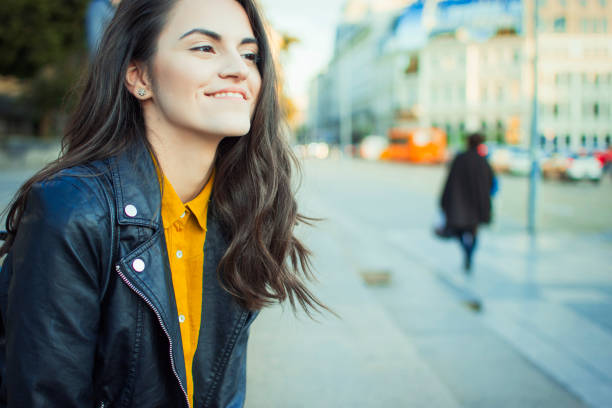 istock Positive woman 886227020