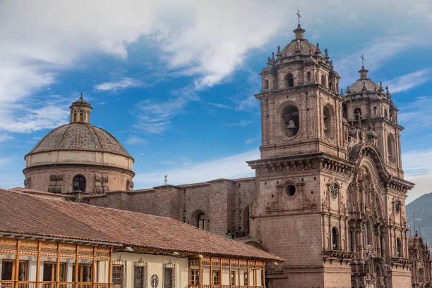 istock La Compania de Jesus ( Company of Jesus ) Church in Cusco, Peru 886243874