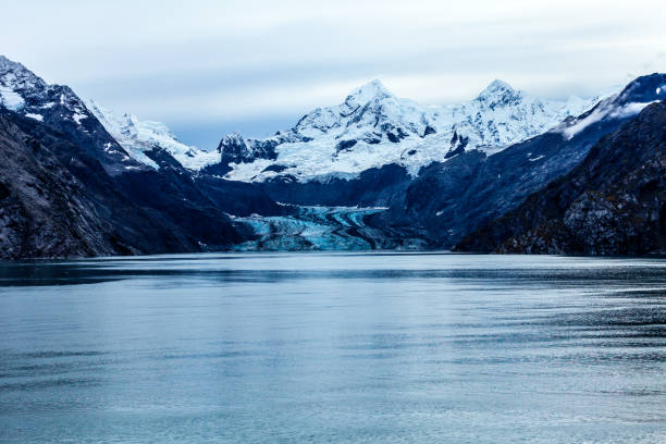 istock Glacier meet the ocean 886246860