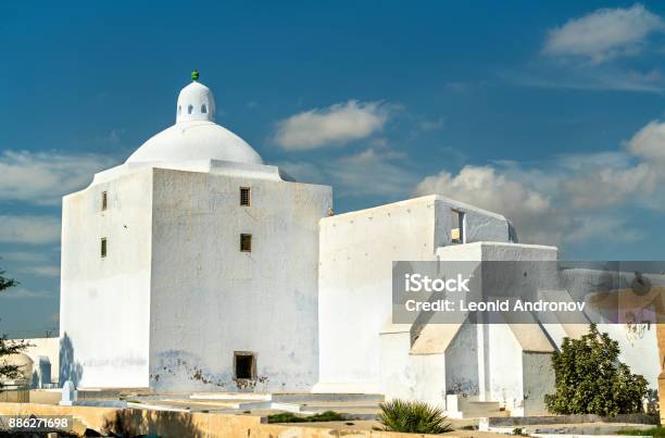 Barbier Mosque Or Sidi Sahab Mausoleum In Kairouan Tunisia Stock Photo - Download Image Now