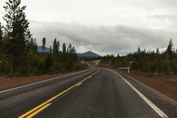 istock Highway Landscape in Oregon 886379012
