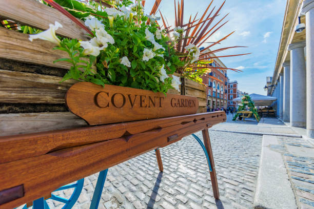 Covent Garden sign Covent Garden on a sunny day in London covent garden photos stock pictures, royalty-free photos & images