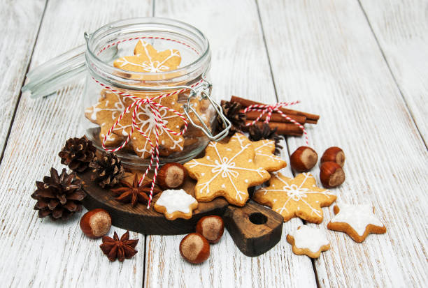 istock Christmas gingerbread cookies 886465274