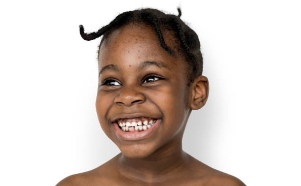 ritratto per bambini africani con espressione sorridente - child student adolescence cute foto e immagini stock