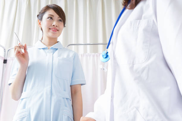 istock team medical care 886550590