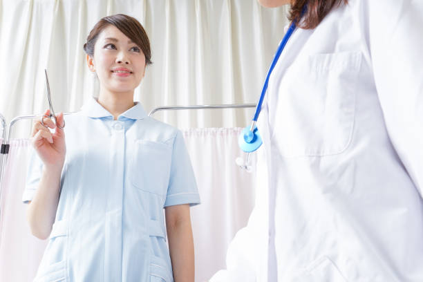 istock team medical care 886550600