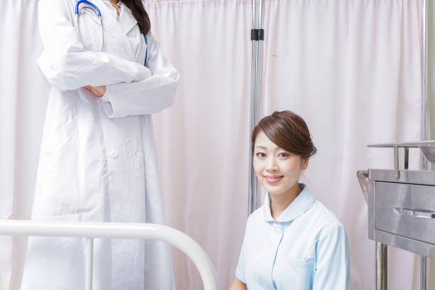 istock team medical care 886550638