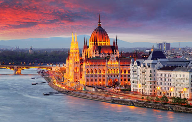 istock Hungarian parliament, Budapest at sunset 886557984