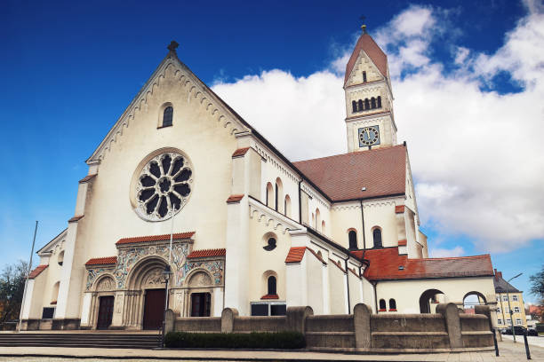 istock Catholic Church Maria Schutz 886575408