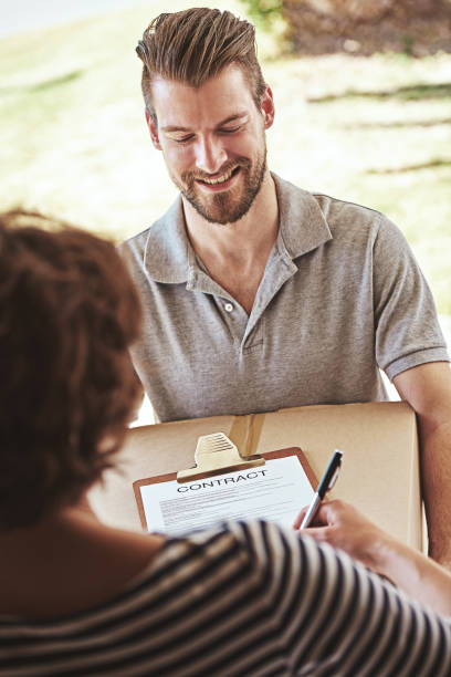 istock Speedy delivery with a smile 886586606