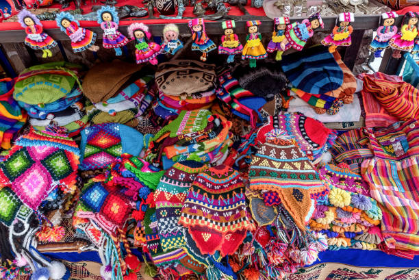 istock Peruvian traditional wares for sale in Pisac, Peru 886595018