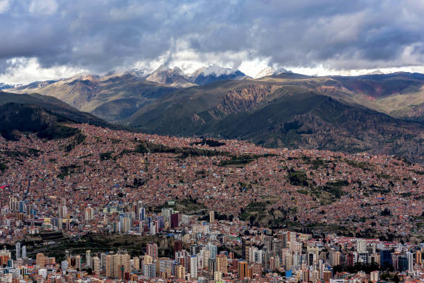 istock Panoramic view of La Paz, Bolivia 886635408