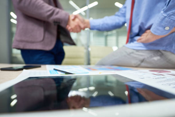 istock Successful Completion of Negotiations 886645962