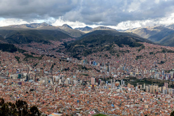istock Panoramic view of La Paz, Bolivia 886662310