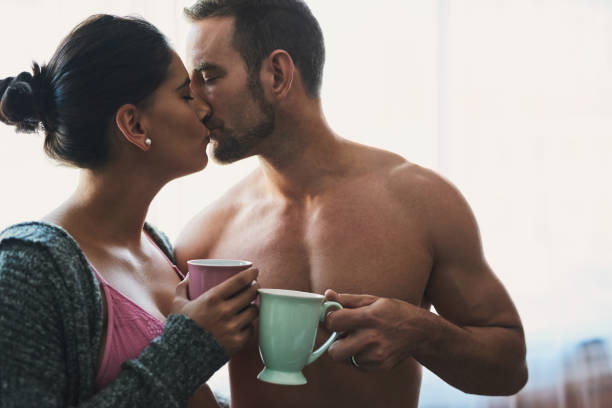 istock Kiss me and never stop 886676810