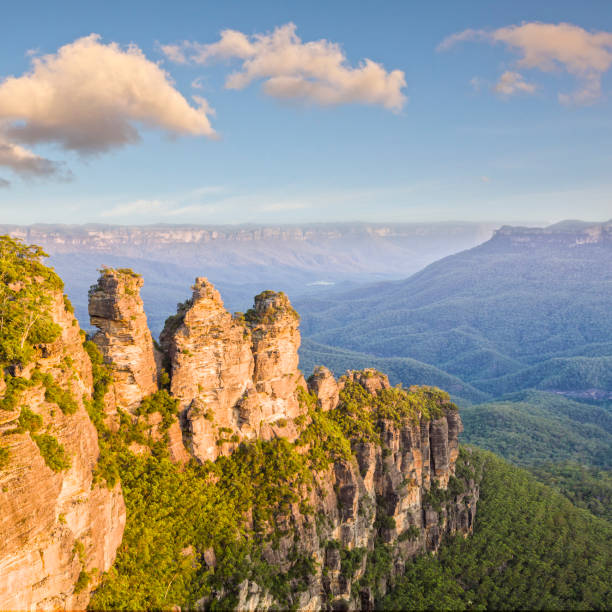 istock Three Sisters Katoomba Australia 886690448