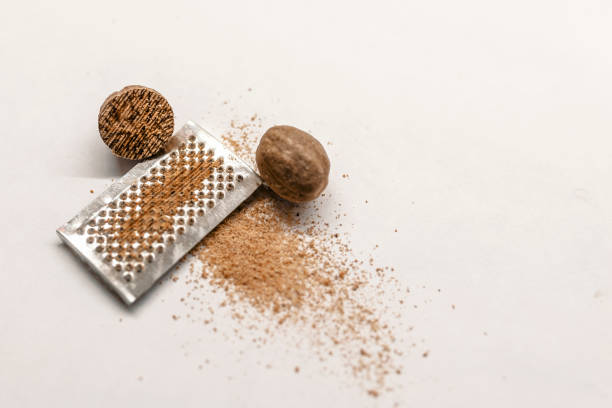 istock Whole nut, half and powder isolated on white background 886706814