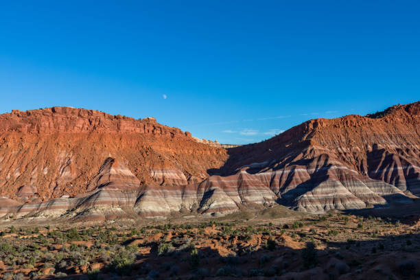 istock Moonrise Over the Escalante Grand Staircase 886707924