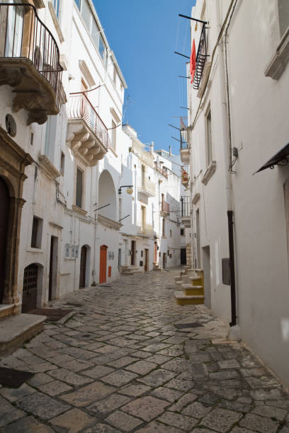 istock Alleyway. Putignano. Puglia. Italy. 886837400